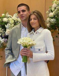 Саша Новикова: &laquo;Думала, беременность станет лучшим периодом, но были рвота, капельницы&raquo;