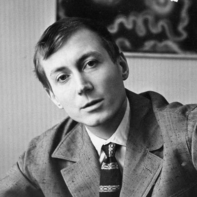 Сергей Безруков, Дмитрий Певцов и Ирина Дубцова споют песни о мире, войне и любви на стихи Евгения Е Сергей Безруков, Дмитрий Певцов и Ирина Дубцова споют песни о мире, войне и любви на стихи Евгения Е