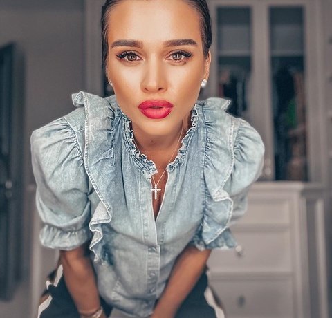 Ксению Бородину спалили на свидании в театре с бойфрендом