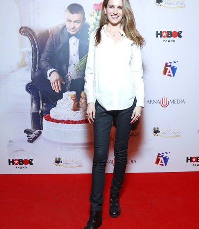 Женя Малахова вышла в свет после родов, Аристарх Венес оголил торс: звезды на премьере &laquo;Добро пожало