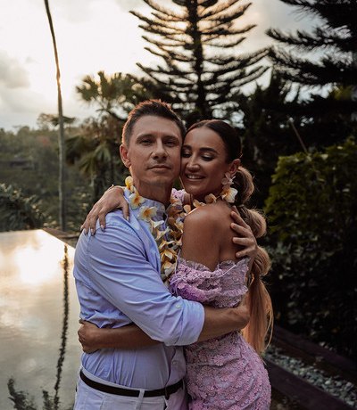 Воля и Утяшева поженились, Бузова и Батрутдинов не перешли черту. Психолог о сценариях дружбы полов