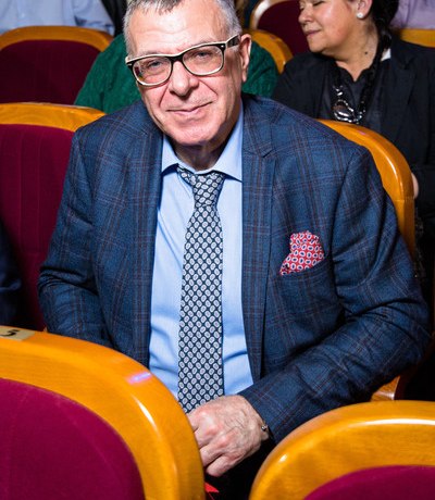 Андрей Ургант сделал заявление о карьере сына