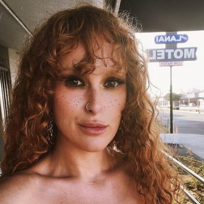 Брюс Уиллис и Деми Мур впервые стали дедушкой и бабушкой