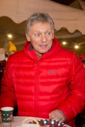 &laquo;Не нужно драматизировать&raquo;: Дмитрий Песков о звездах, резко покинувших страну