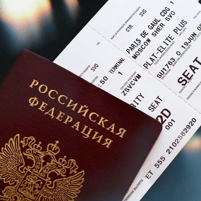 Рецензия: Ольга Серябкина &ndash; &laquo;Дядя Гена&raquo;. По колено без Шенгена