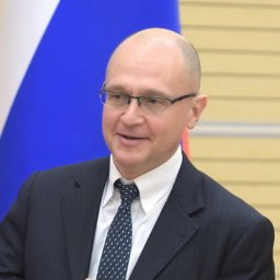 Сергей Кириенко заявил о выделении миллиарда рублей на поддержку попавших под санкции деятелей культ