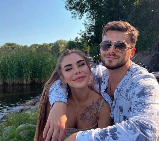 Стужук обсуждает семенную жидкость бойфренда, а Бородина не может забыть развод. Соцсети звезд