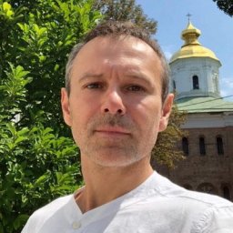 Светлане Лободе, Святославу Вакарчуку и Верке Сердючке запретили въезд в Россию на 50 лет