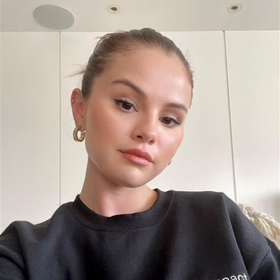 Селена Гомес поработает над перезапуском &laquo;Деловой женщины&raquo;