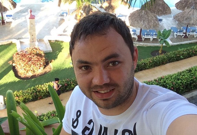 «Ты черт!»: Александр Гобозов нарвался на кулаки бойца ММА «Ты черт!»: Александр Гобозов нарвался на кулаки бойца ММА