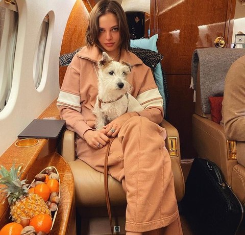 Алеся Кафельникова объяснила, почему отдала маленькую дочь на воспитание матери