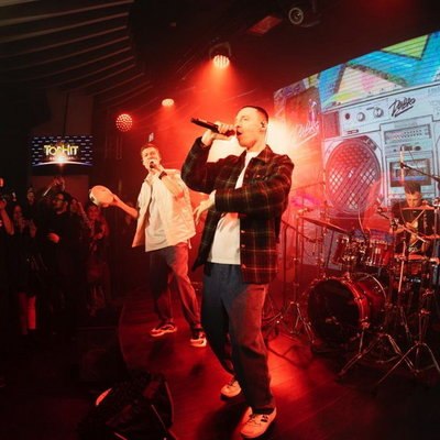 Музыкальный портал TopHit представил в России обновленную версию