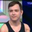 Пишет ногами, мечтает водить машину и обнять маму. Судьба 16-летнего Дениса, лишившегося рук