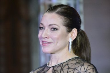 Хмельницкая: &laquo;Те, кто сейчас плюет в спину Хаматовой, не могут простить ей благородства и таланта&raquo;