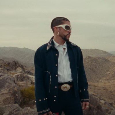 Bad Bunny снял Фрэнка Оушена и Роналдиньо в своем новом клипе