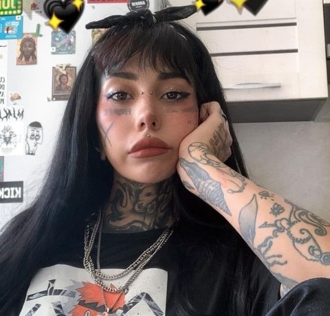 Зарабатывала 500 тысяч в месяц, ссорилась с мамой, не хотела детей: как жила порноактриса Гришман