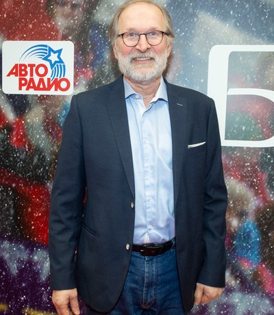 Виновата Кошмал? Раскрыта причина, по которой Добронравов не будет сниматься в &laquo;Сватах&raquo;