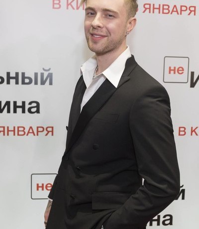 Поцелуй с Кокой, ревность Киркорова и объятия с Тимати: Крид отмечает день рождения Поцелуй с Кокой, ревность Киркорова и объятия с Тимати: Крид отмечает день рождения