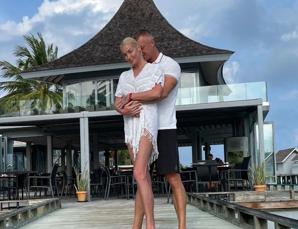 Раскрыта причина расставания с Сергеем? Волочкову обвинили в романе с женатым миллионером