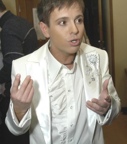 Измученного болезнью Андрея Губина выживают из собственной квартиры