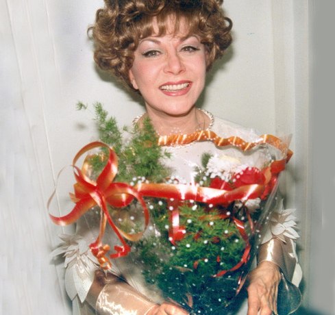 Измены Броневицкого, алкоголизм Шестакова и безразличие Полякова. Причины разводов Эдиты Пьехи