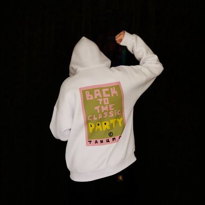 Олег Цодиков представит в Петербурге коллекцию «Made in Dance 2022» по мотивам вечеринок 90-х Олег Цодиков представит в Петербурге коллекцию «Made in Dance 2022» по мотивам вечеринок 90-х