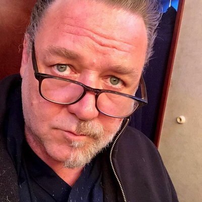 Рассел Кроу и Томми Флэнаган столкнутся с Карен Гиллан в фильме &laquo;Спящие псы&raquo;