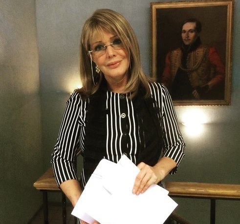 Елена Проклова рассказала, содержит ли бывшего мужа