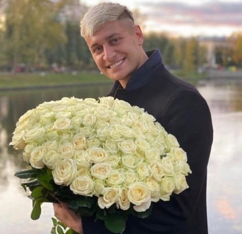 А зубы точно настоящие? Стоматолог о винирах Давы, Тимати и других звезд