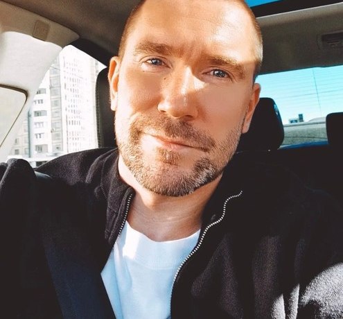 Олег Винник объявил о расставании с 20-летней возлюбленной