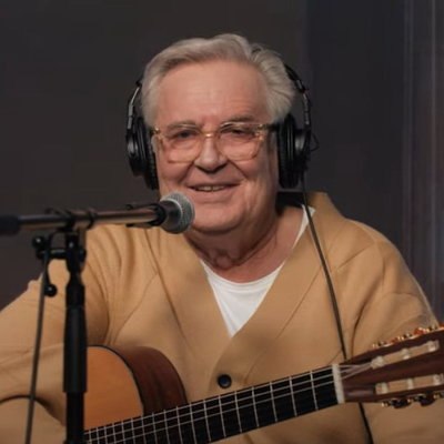 Юрий Стоянов рассказал, как стал вампиром, в новом выпуске &laquo;МузLoft&raquo;