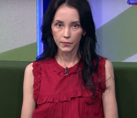 &laquo;Пошла рожать в весе 42 кг&raquo;: блогерша с нездоровой худобой Мария Хамматова стала многодетной мамой