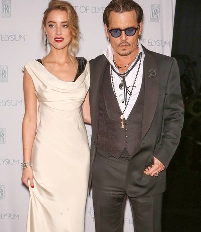 Психолог Эмбер Херд о Деппе: &laquo;Заставлял заниматься оральным сексом и искал в ее влагалище кокаин&raquo;