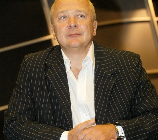 Звезда фильма &laquo;Усатый нянь&raquo; Сергей Проханов попал в больницу с желудочным кровотечением