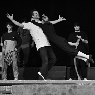 Дмитрий Миллер и Надежда Бабкина сыграют в &laquo;Тихом Доне&raquo; театра &laquo;Русская песня&raquo;