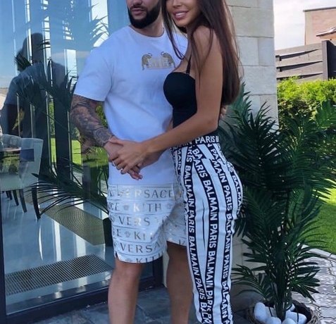 Лифт, джакузи, огромные светлые комнаты. Оксана Самойлова устроила румтур по новому особняку