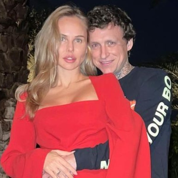 Мамаева пишет, что у жены Павла могут отнять сына, а Черкасов ответил, уедет ли из России. Соцсети з