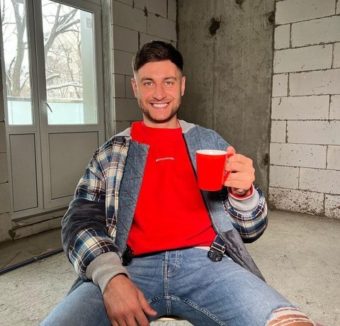 &laquo;Я отожрался&raquo;: Дава испортил результат липосакции за миллион рублей