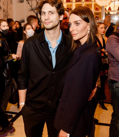 Измена с актрисами, удаление совместных фото: что говорят о разрыве Варнавы и Молочникова