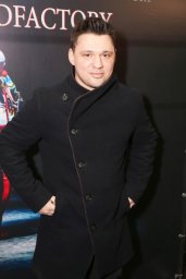 &laquo;Я теряю корни&raquo;. Как Алексей Кабанов попал в историю с внебрачным ребенком и Сати Казановой