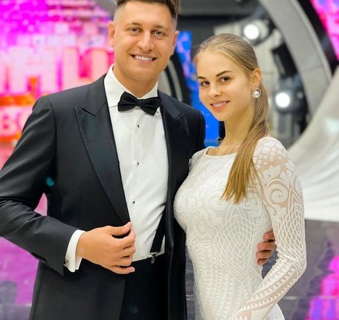 Партнерша Давы по шоу &laquo;Танцы со звездами&raquo;, которую Бузова назвала шлюхой, родила