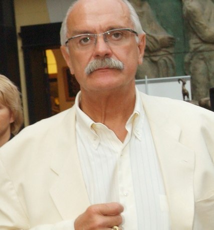 Внук Никиты Михалкова попал в больницу после ДТП