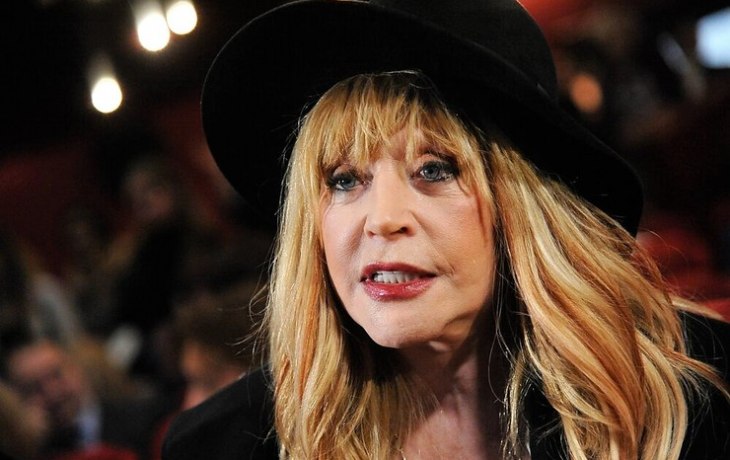 Алла Пугачева купила барокамеру за 3 миллиона, но не может ее получить