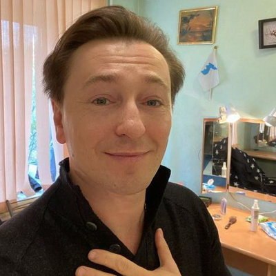 Сергей Безруков выступил в госпитале перед участниками спецоперации Сергей Безруков выступил в госпитале перед участниками спецоперации