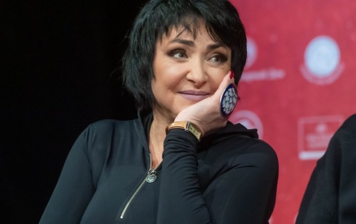 Звездный адвокат Добровинский предложил Лолите продать дом за рубль