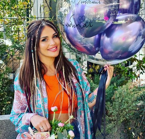 Жена Александра Задойнова: &laquo;Муж играет на деньги, которые тащит из семьи&raquo;