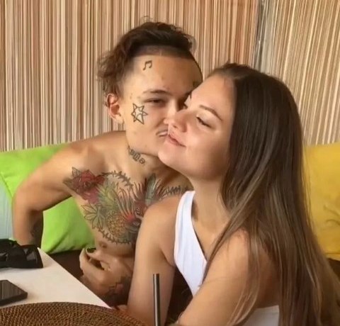 &laquo;Понял, кого потерял&raquo;: Моргенштерна и Дилару заметили в Чехии