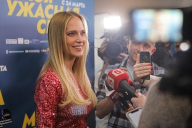 Глюк'oZа о младшей дочери: &laquo;Верочка пока еще так не экспериментирует с собой, как старшая&raquo;