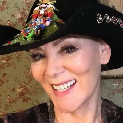 Джин Смарт станет пожилой девушкой замороженного Энди Сэмберга