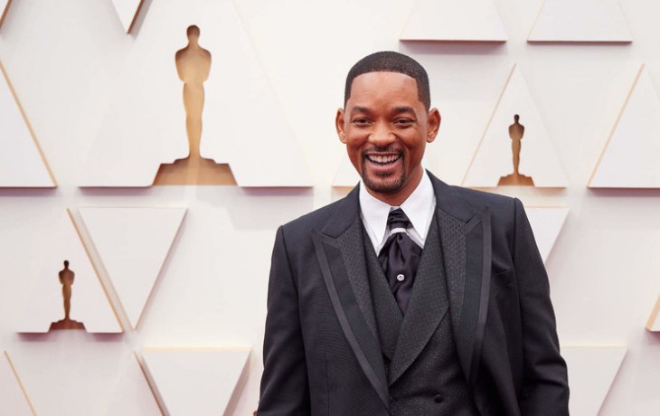 По сценарию или за дело? Уилл Смит нокаутировал ведущего &laquo;Оскара&raquo; после шутки о лысеющей жене